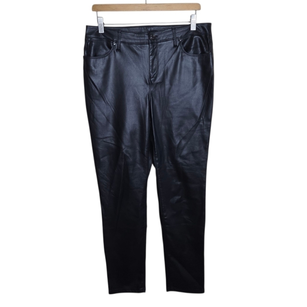 Chico's | Black Buttery Soft Faux Leather Slim Pants Size 0.5R or US 6R